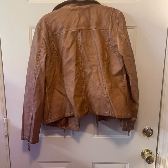 Max Studio Leather Jacket - Picture 2 of 4